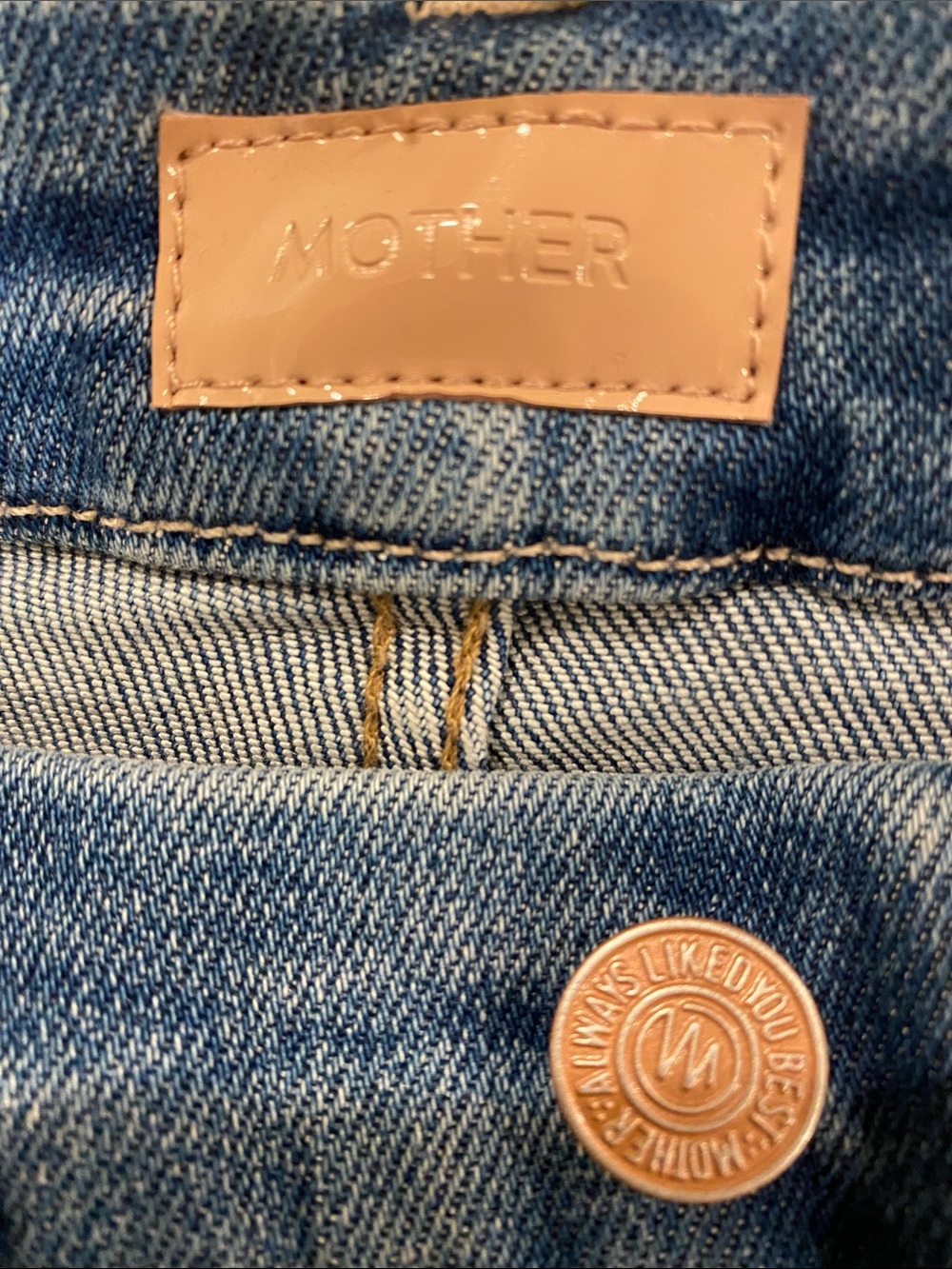 Mother denim petites
The Lil roller fray
Size 28
Color Fan Favorite - Picture 11 of 12